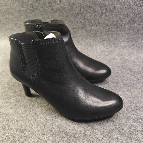 Ladies Clarks Smart Ankle Dancer Sky Boots Sz 7.5 / New with Box - Picture 2 of 11